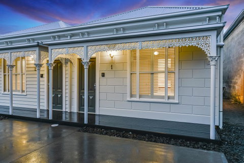 Aloha Central Luxury Apartments - Phillip Island Accommodation 1