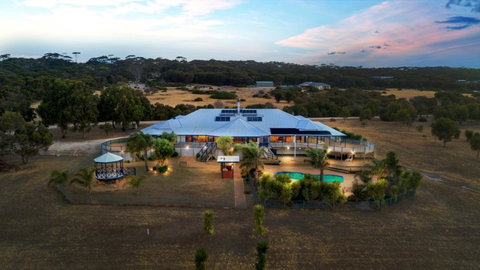 Doyles On The Bay - Phillip Island Accommodation 0