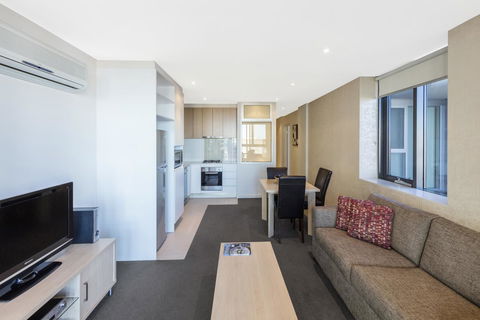 IStay Precinct Adelaide - Phillip Island Accommodation 24