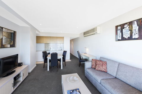 IStay Precinct Adelaide - Phillip Island Accommodation 21
