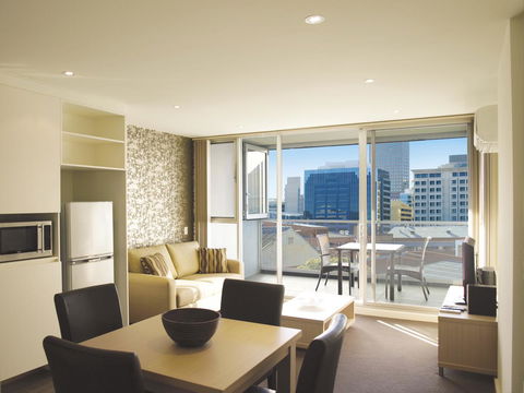 IStay Precinct Adelaide - Phillip Island Accommodation 23