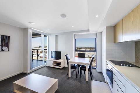 IStay Precinct Adelaide - Phillip Island Accommodation 5