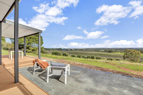 Shadow Creek McLaren Vale - Phillip Island Accommodation 18