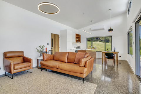 Shadow Creek McLaren Vale - Phillip Island Accommodation 12