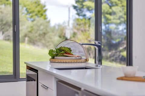 Shadow Creek McLaren Vale - Phillip Island Accommodation 8