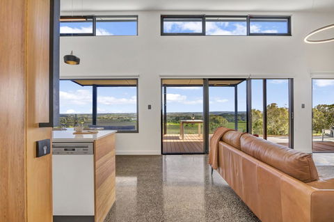 Shadow Creek McLaren Vale - Phillip Island Accommodation 2