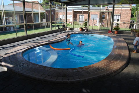 Arkana Motor Inn & Terrace Apartments - Phillip Island Accommodation 2