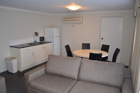 Arkana Motor Inn & Terrace Apartments - Phillip Island Accommodation 11