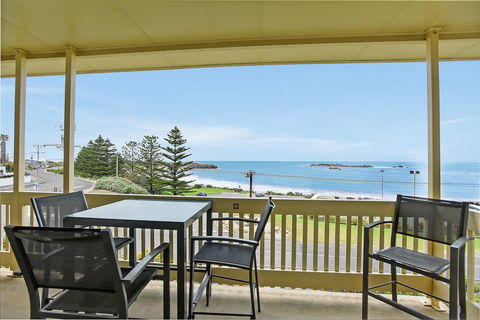 The Dolphins Beachfront Apartments - Phillip Island Accommodation 9