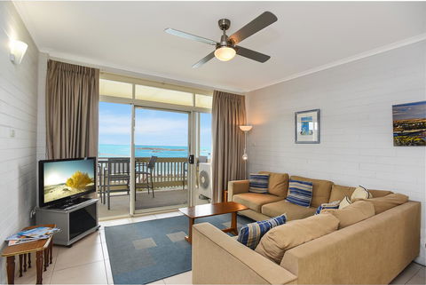 The Dolphins Beachfront Apartments - Phillip Island Accommodation 13