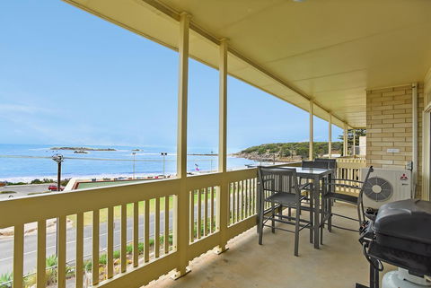 The Dolphins Beachfront Apartments - Phillip Island Accommodation 10