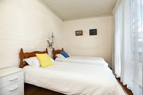 The Dolphins Beachfront Apartments - Phillip Island Accommodation 8
