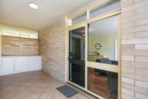 The Dolphins Beachfront Apartments - Phillip Island Accommodation 3