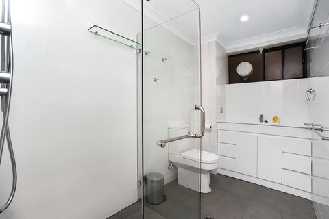 The Dolphins Beachfront Apartments - Phillip Island Accommodation 2