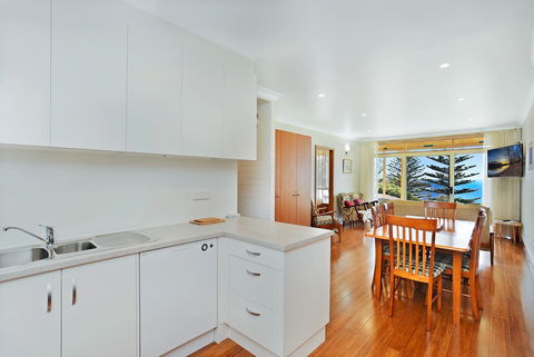 The Dolphins Beachfront Apartments - Phillip Island Accommodation 4