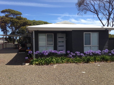 Home On Torrens - Phillip Island Accommodation 8
