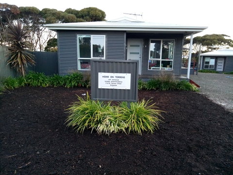 Home On Torrens - Phillip Island Accommodation 7