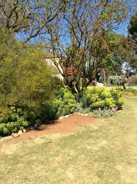 Kit Kat Cottage - Heritage Accommodation Burra - Phillip Island Accommodation 9