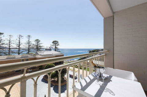 Crowne Plaza Terrigal Pacific, An IHG Hotel - Phillip Island Accommodation 5