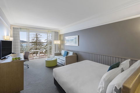 Crowne Plaza Terrigal Pacific, An IHG Hotel - Phillip Island Accommodation 7