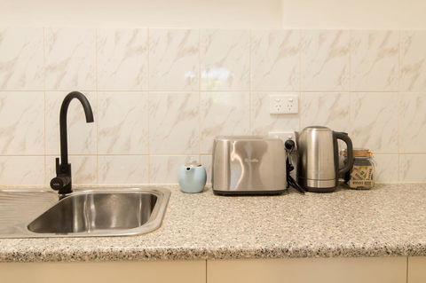 The Manor Basket Range - Phillip Island Accommodation 9