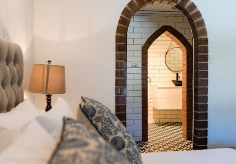 The Manor Basket Range - Phillip Island Accommodation 3