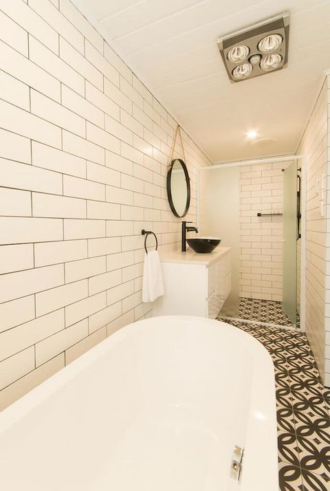 The Manor Basket Range - Phillip Island Accommodation 1