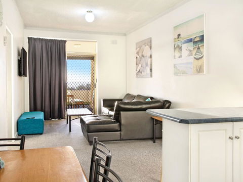 Seaview Sunset Holiday Apartments - Phillip Island Accommodation 37