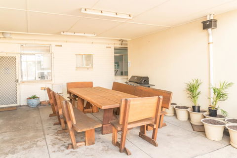 Seaview Sunset Holiday Apartments - Phillip Island Accommodation 7