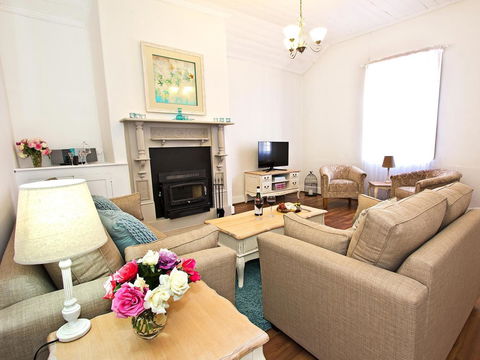 Queen's Cottage Barossa Valley - Phillip Island Accommodation 13