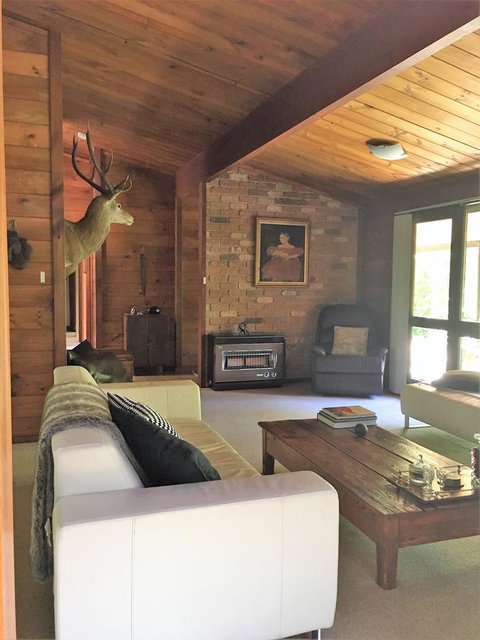 Hilltop - Phillip Island Accommodation 4