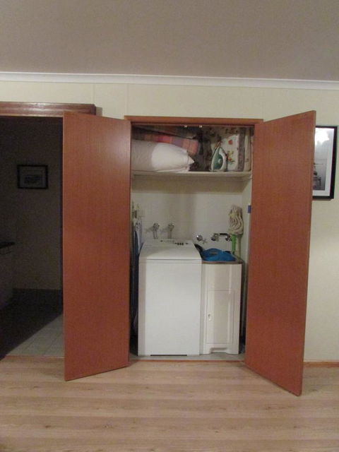 Lazy Days Cottage - Victor Harbor - Phillip Island Accommodation 18