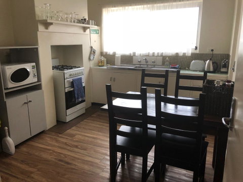 Kingscote Central - Phillip Island Accommodation 7