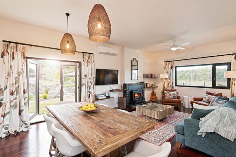 Esto House - Phillip Island Accommodation 5