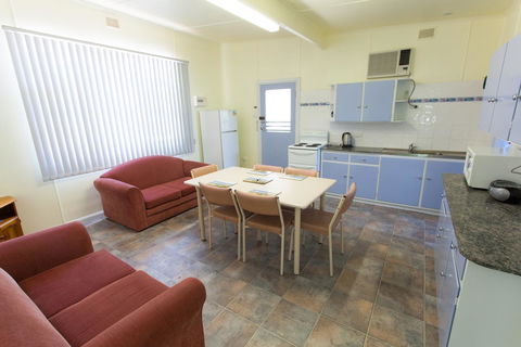 Modra\'s Apartments - Phillip Island Accommodation 1