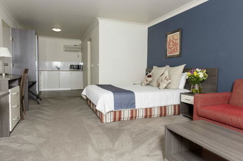 Bathurst Motor Inn - Phillip Island Accommodation 11