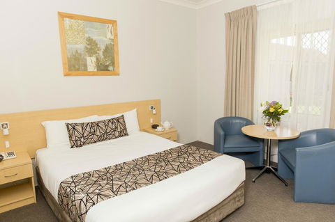 Bathurst Motor Inn - Phillip Island Accommodation 3