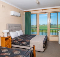 Tailem Bend Riverside Hotel - Phillip Island Accommodation