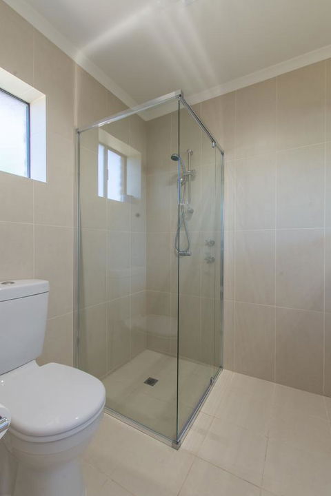 Mick O\'Sheas - Phillip Island Accommodation 23