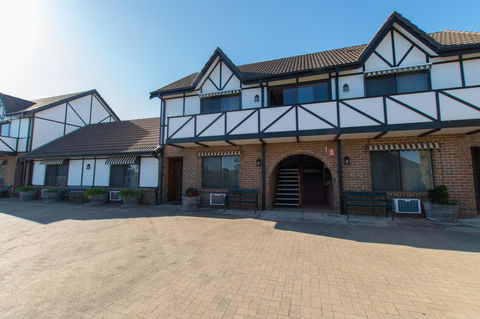 Mick O\'Sheas - Phillip Island Accommodation 36