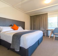 Mick O'Sheas - Phillip Island Accommodation