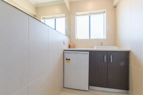 Mick O\'Sheas - Phillip Island Accommodation 27