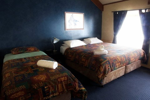 Snowy Gums Chalet - Phillip Island Accommodation 13