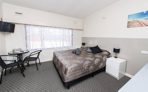 Blue Lake Motel - Phillip Island Accommodation 7
