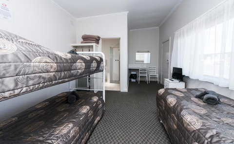 Blue Lake Motel - Phillip Island Accommodation 9