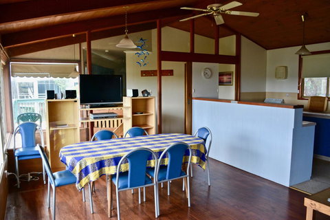 Dolphinview - Phillip Island Accommodation 3