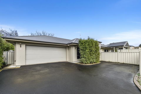 Accommodation On Lansell 2 - Phillip Island Accommodation 7