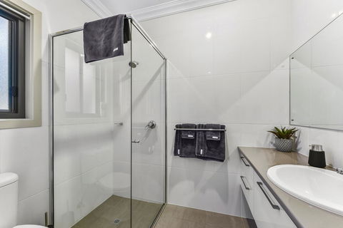 Accommodation On Lansell 2 - Phillip Island Accommodation 5