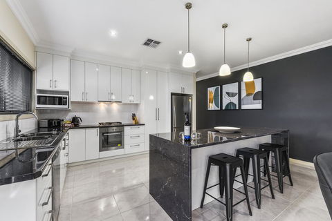 Accommodation On Lansell 2 - Phillip Island Accommodation 0