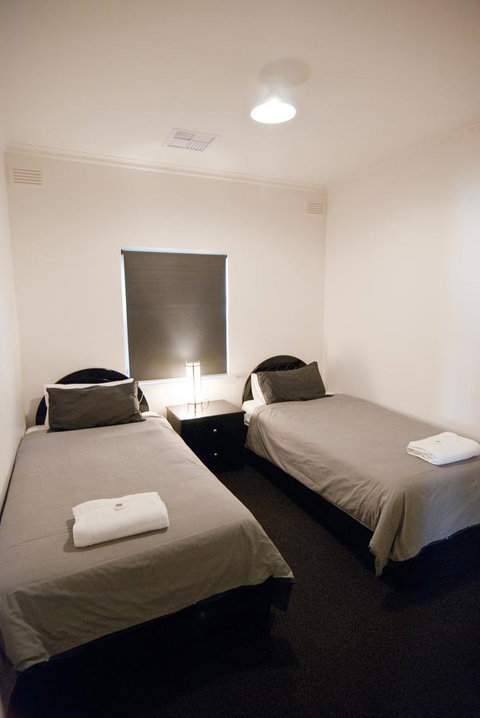 The Commodore - Phillip Island Accommodation 18